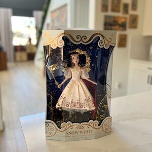 Snow White Limited Edition Doll Disney Designer Collection Midnight Masquerade